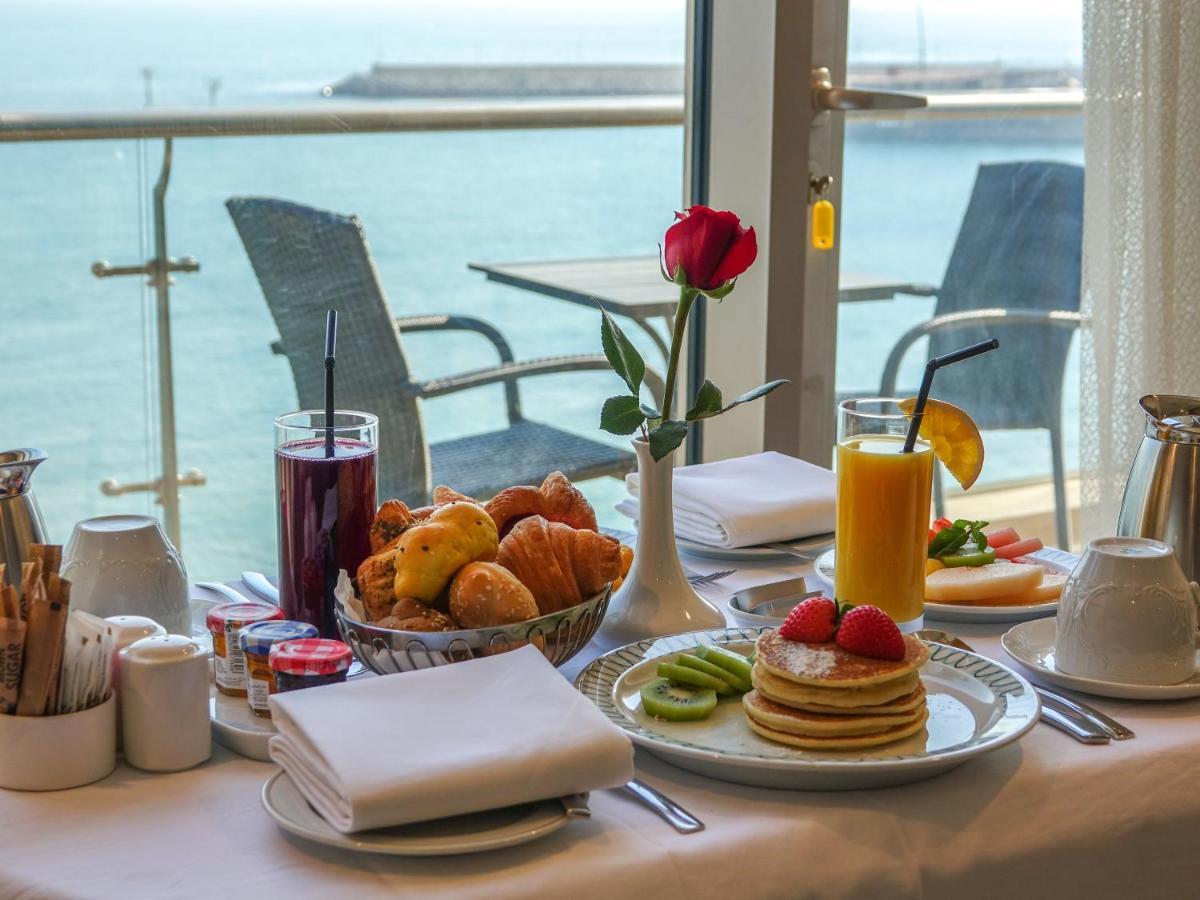 Al Kout Beach Hotel Kuwait City Exterior foto