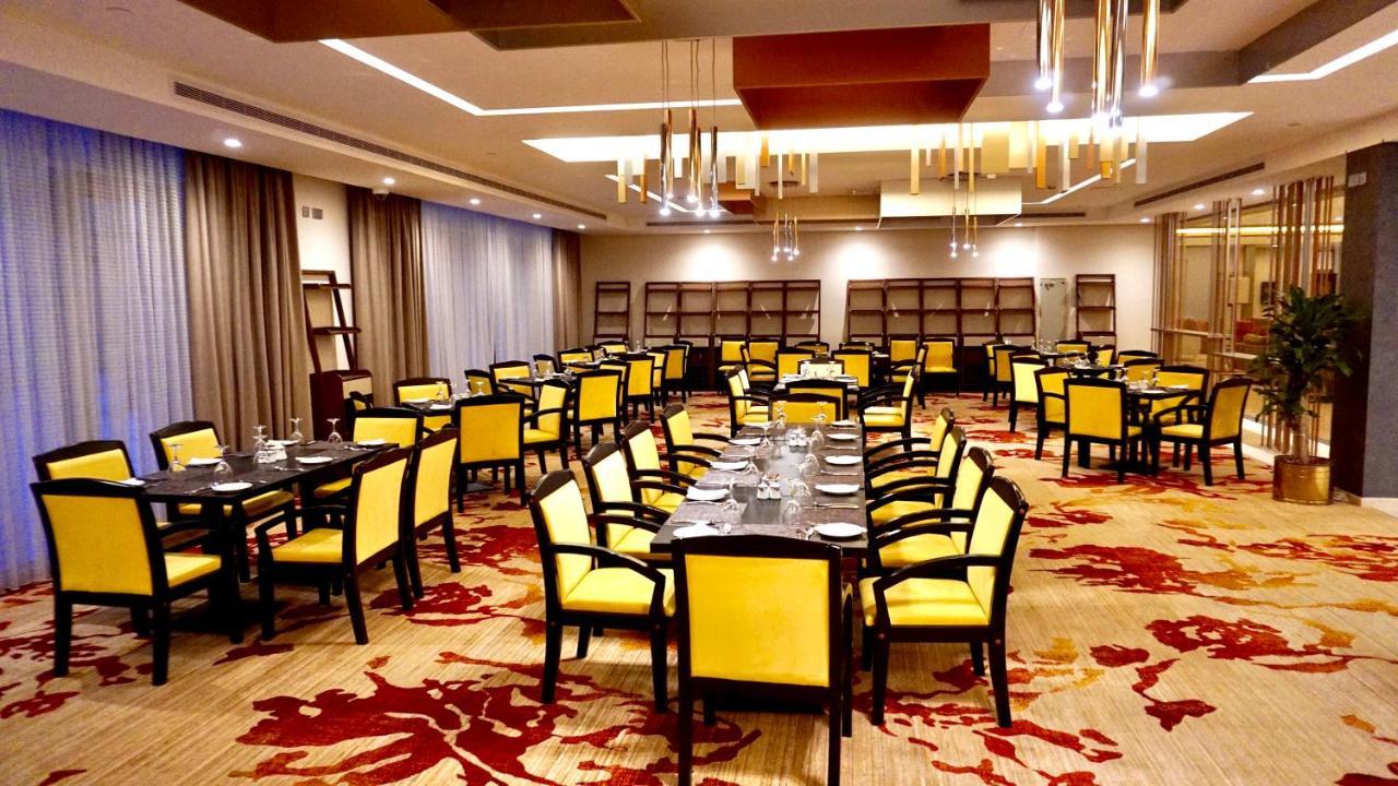 Al Kout Beach Hotel Kuwait City Exterior foto