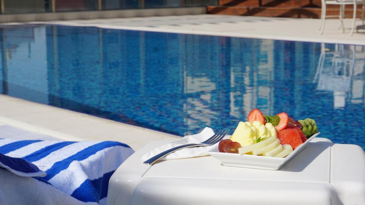 Al Kout Beach Hotel Kuwait City Exterior foto